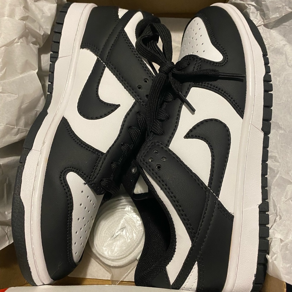 Nike panda dunks